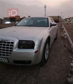 کرایسلەر 300
